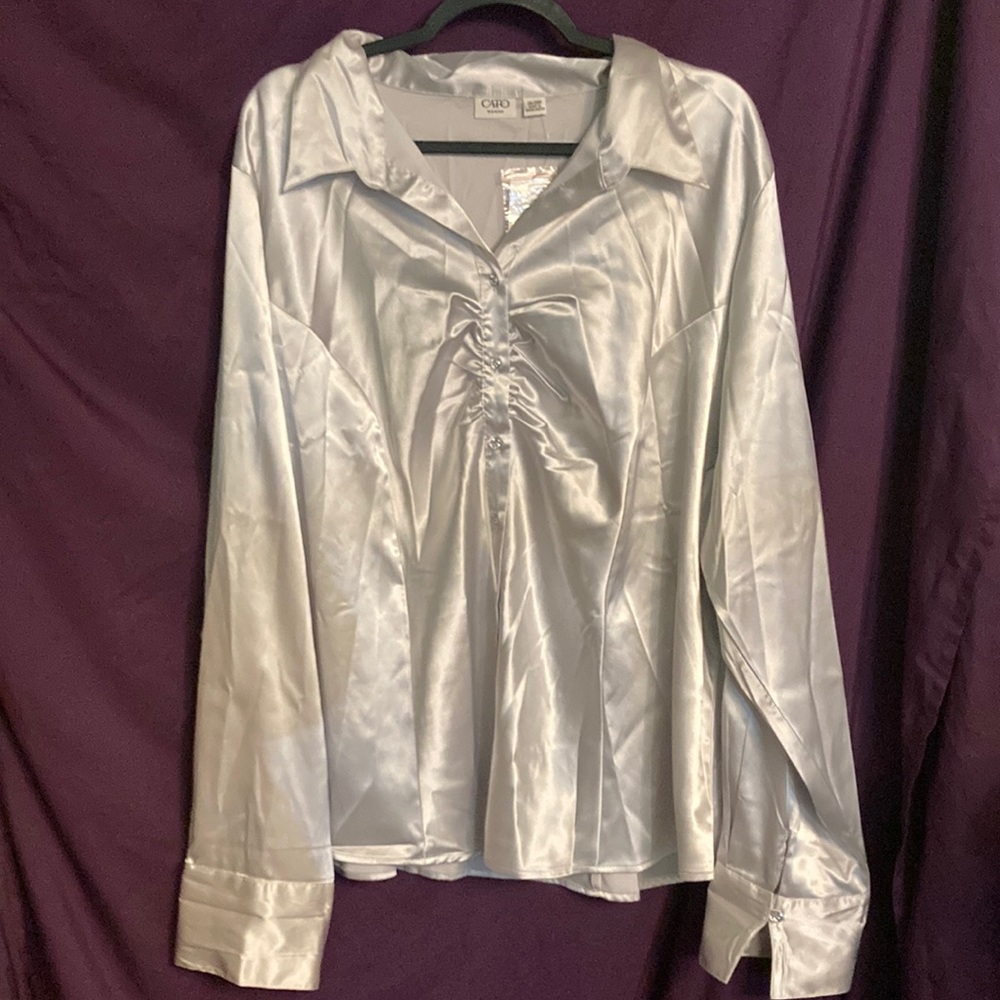 Cato 26/28w dress shirt